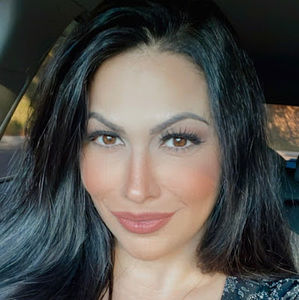 Meet your Posher, Gina